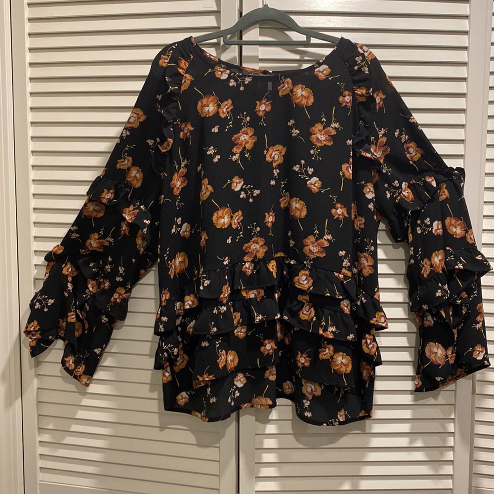 Ruffle Floral Long Sleeve Top